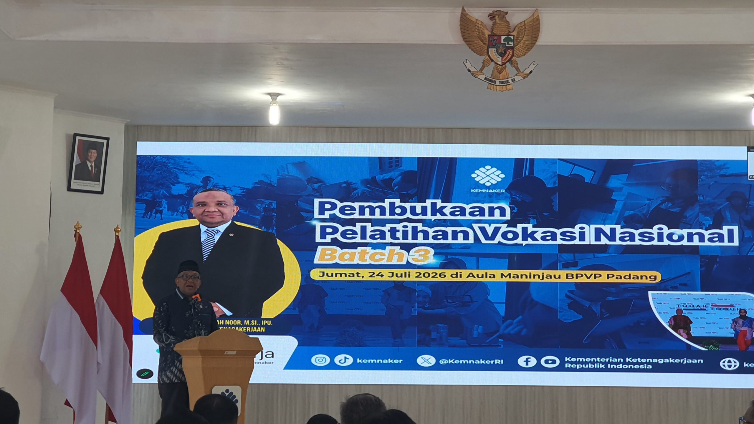 Foto Bersama Wamenaker