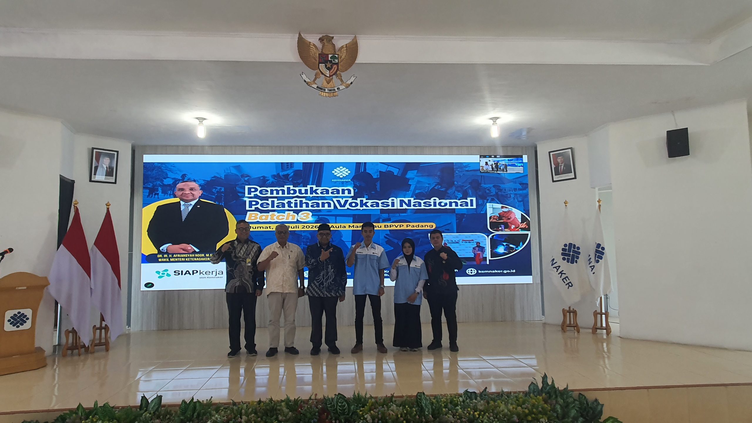 Foto Bersama Wamenaker