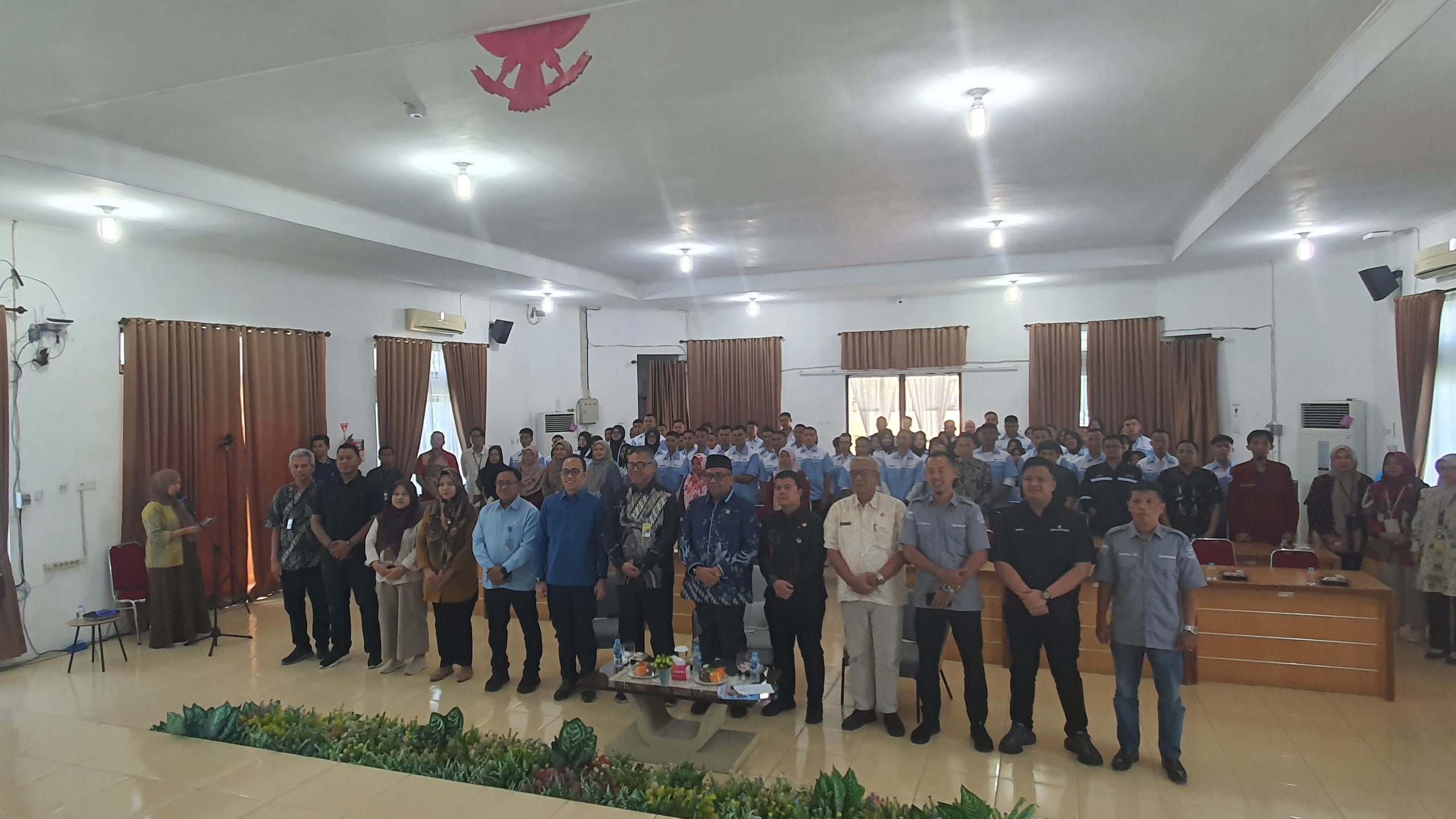 Foto Bersama Wamenaker